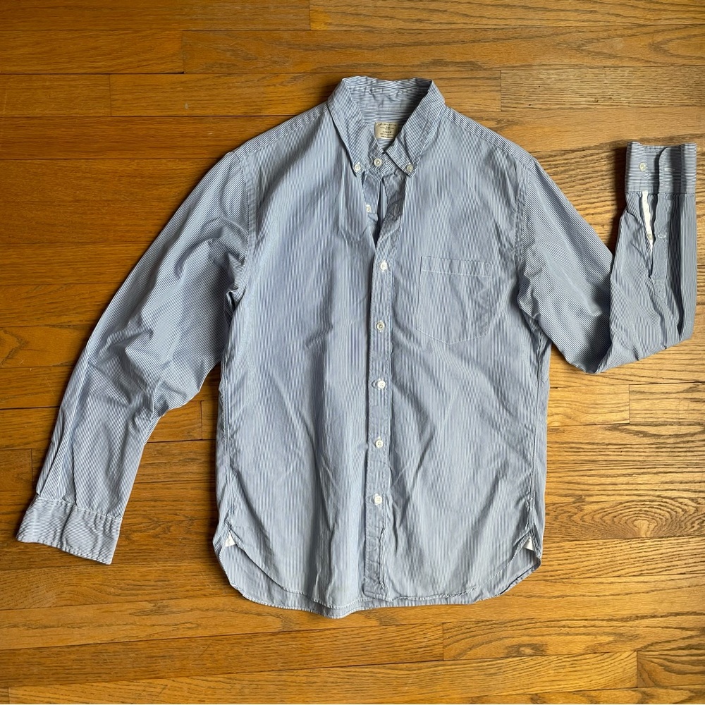 J Crew 100% Cotton Striped Button Down Blue White Size Medium 15-15.5